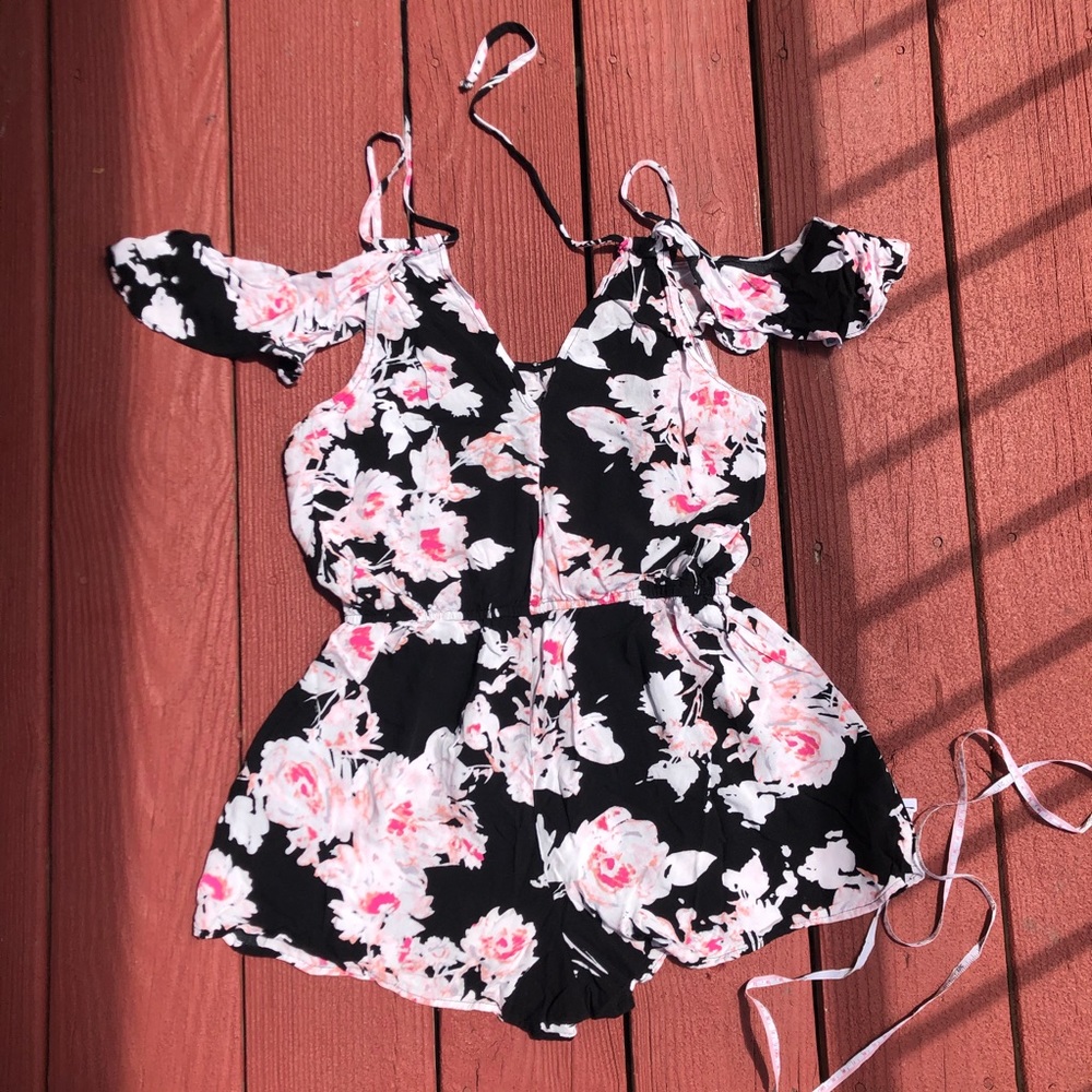 Romper - Picture 6 of 7